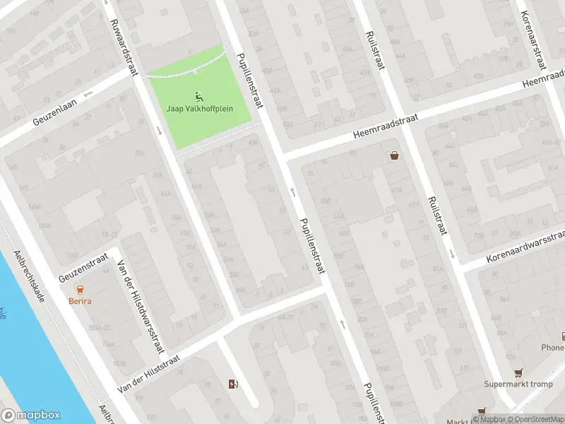 Ambulance met grote spoed naar de Pupillenstraat in Rotterdam