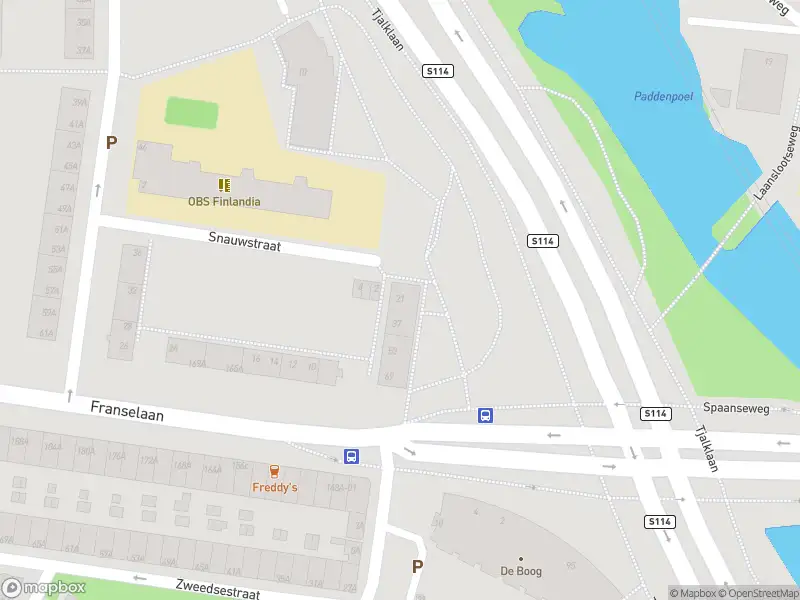 Ambulance met gepaste spoed naar de Tjalklaan in Rotterdam