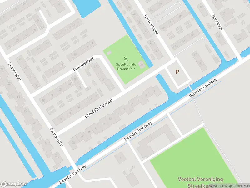 Ambulance met grote spoed naar de Graaf Florisstraat in Streefkerk