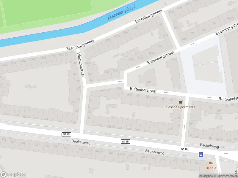 Ambulance met grote spoed naar de Essenburgstraat in Rotterdam