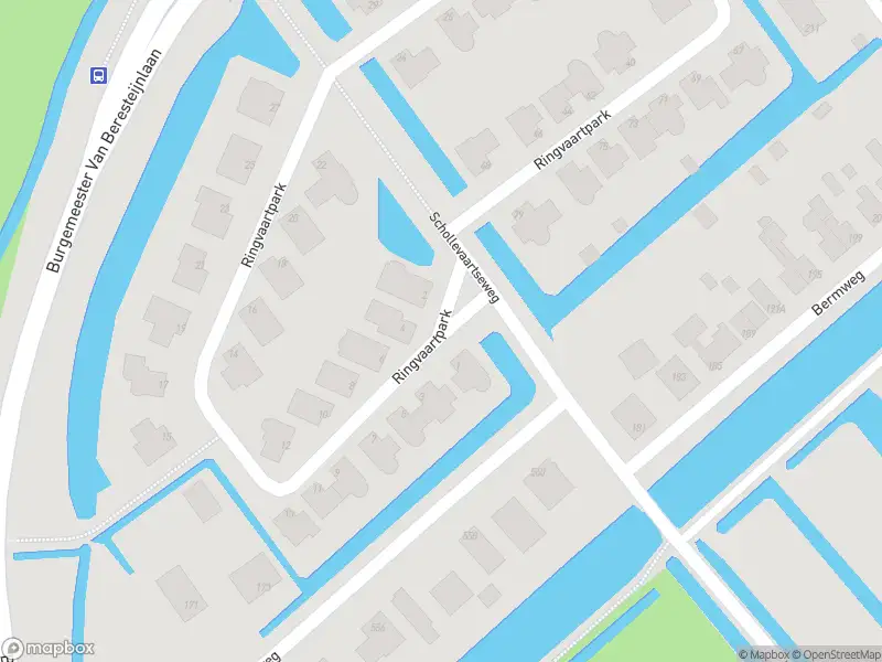 Ambulance met grote spoed naar de Ringvaartpark in Capelle aan den IJssel