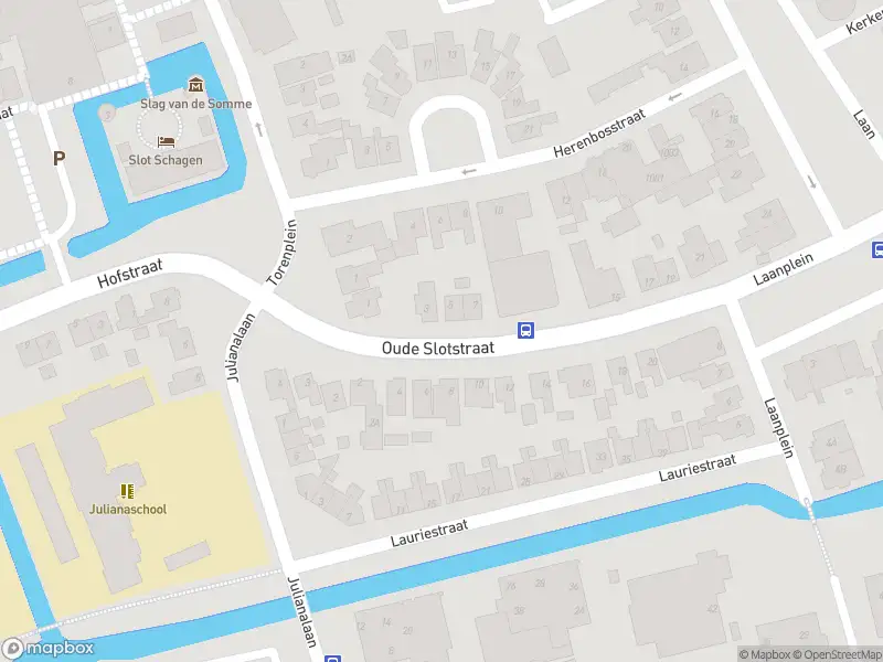 Ambulance met gepaste spoed naar de Oude Slotstraat in Schagen