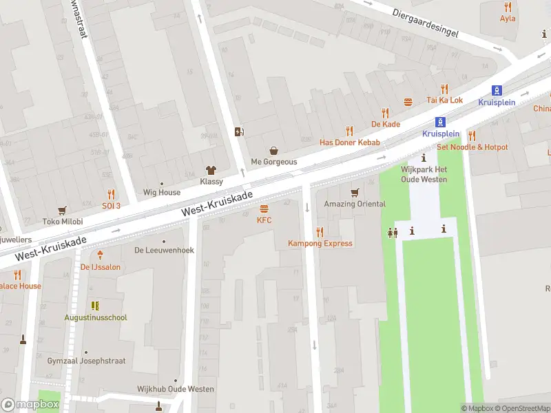 Ambulance met gepaste spoed naar de West-Kruiskade in Rotterdam