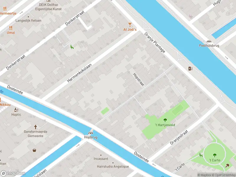 Brandweer met gepaste spoed naar de Oranjestraat in Delft vanwege een buitenbrand