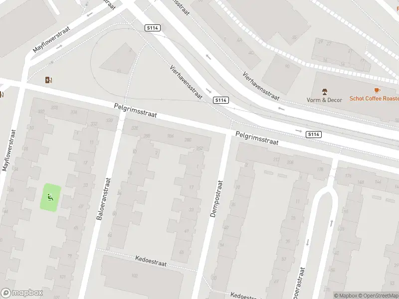 Ambulance met grote spoed naar de Pelgrimsstraat in Rotterdam