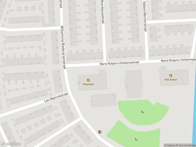 Ambulance met grote spoed naar de Maria Rutgers-Hoitsemastraat in Spijkenisse