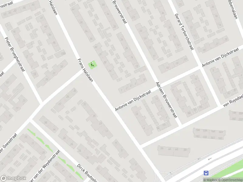 Brandweer met grote spoed naar de Antonie van Dijckstraat in Helmond vanwege afhijsen patient