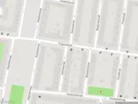 Ambulance met gepaste spoed naar de Deensestraat in Rotterdam