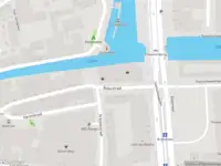 Ambulance met gepaste spoed naar de Boterstraat in Schiedam