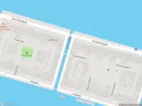 Ambulance met gepaste spoed naar de Sumatrakade in Amsterdam