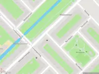 Ambulance met grote spoed naar de Buys Ballotstraat in Amsterdam