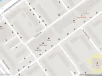 Ambulance met gepaste spoed naar de Monseigneur Nolenslaan in Schiedam