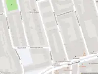 Ambulance met gepaste spoed naar de Coolsestraat in Rotterdam