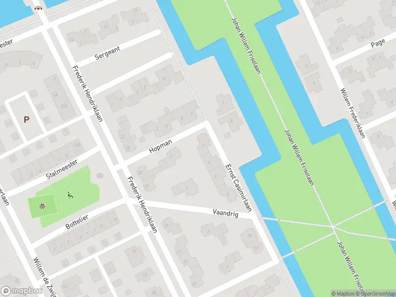 Brandweer met grote spoed naar de Willem Lodewijklaan in Heerenveen vanwege voertuigen te water