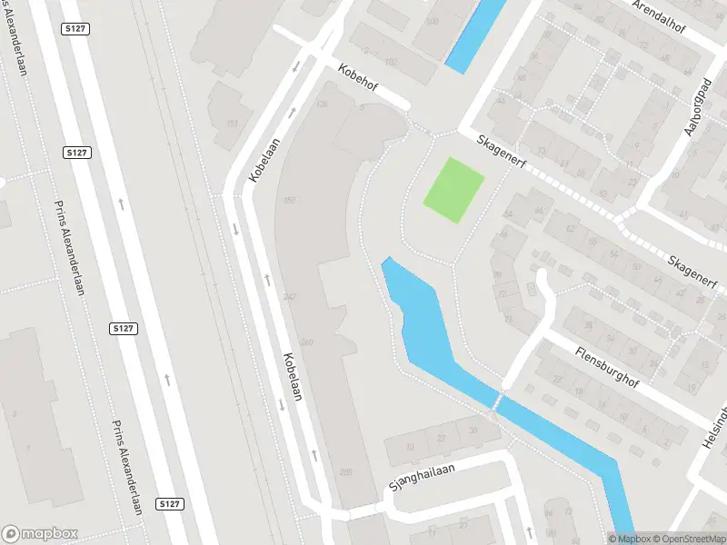 Brandweer met gepaste spoed naar de Kobelaan in Rotterdam