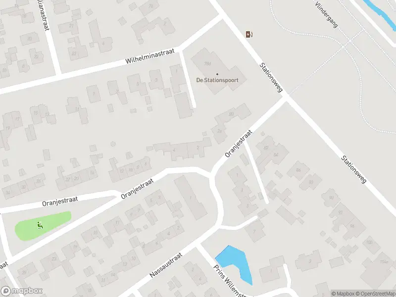 Ambulance met grote spoed naar de Oranjestraat in Barendrecht