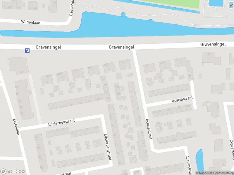 Ambulance met grote spoed naar de Acaciastraat in Dordrecht