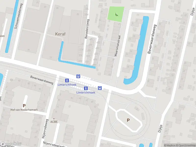 Ambulance met grote spoed naar de Beverwaardseweg in Rotterdam