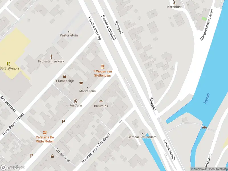 Ambulance met gepaste spoed naar de Voorstraat in Stellendam