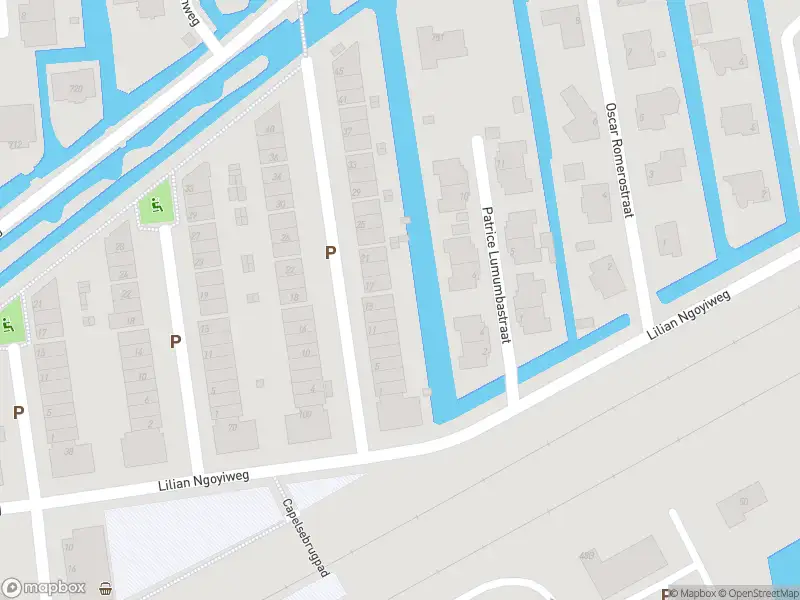 Ambulance met gepaste spoed naar de Lilian Ngoyiweg in Rotterdam