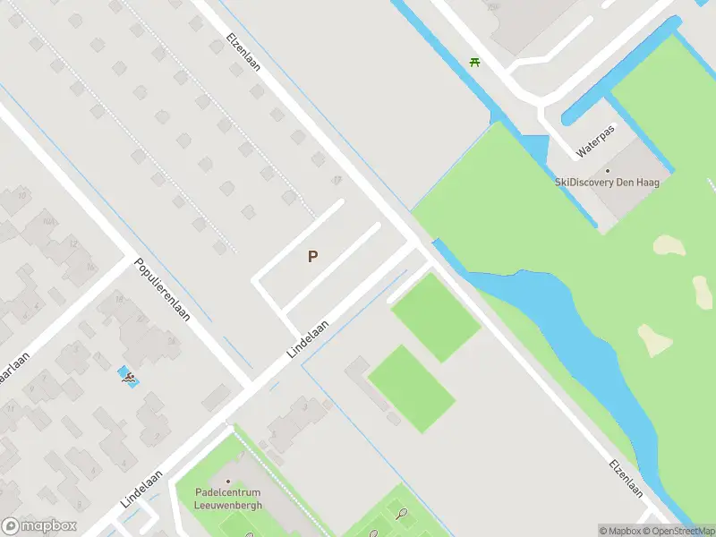 Ambulance met gepaste spoed naar de Elzenlaan in 's-Gravenhage