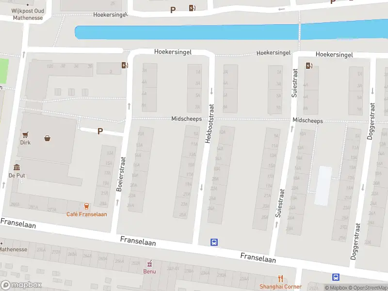 Ambulance met gepaste spoed naar de Hekbootstraat in Rotterdam