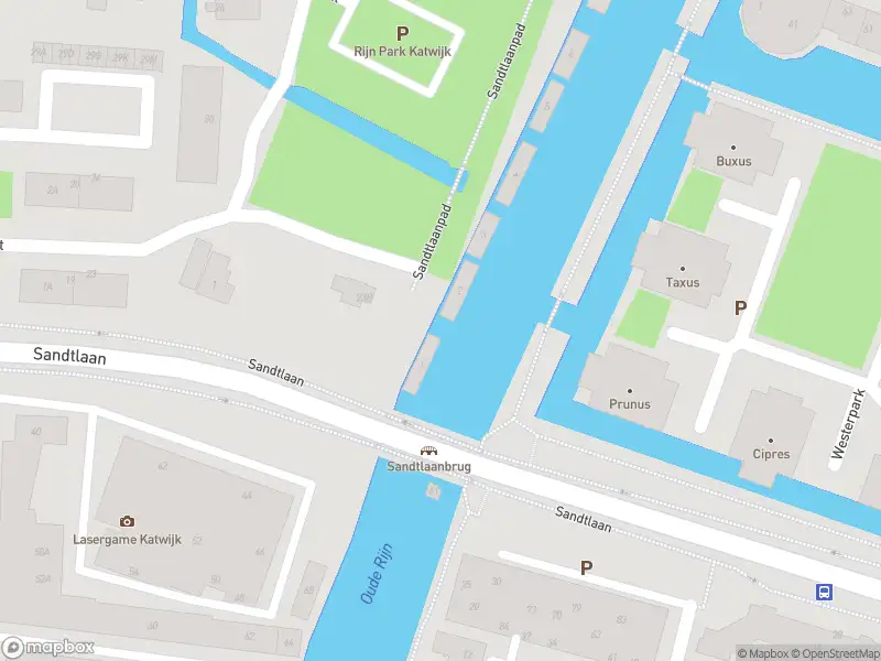 Brandweer met gepaste spoed naar de Sandtlaanpad in Katwijk vanwege een buitenbrand