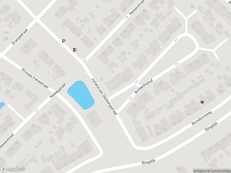 Ambulance met grote spoed naar de Ambachtshof in Ridderkerk