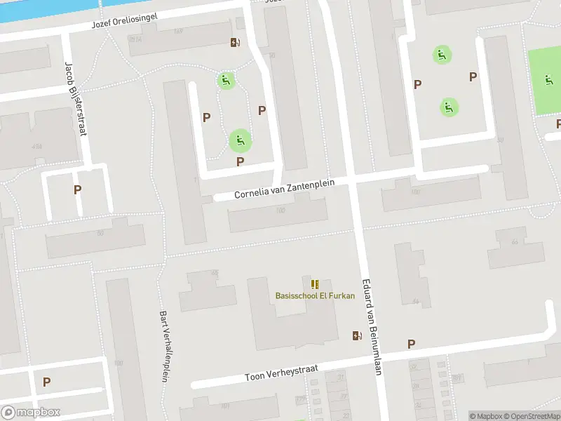 Ambulance met grote spoed naar de Cornelia van Zantenplein in Schiedam