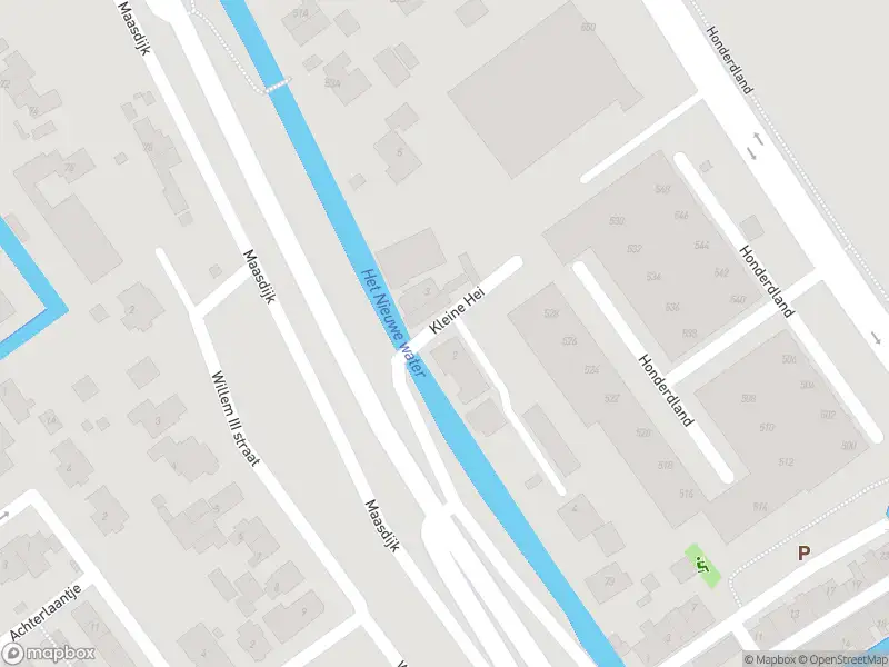 Ambulance met grote spoed naar de Kleine Hei in Maasdijk