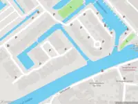 Ambulance met grote spoed naar de Dokter Perquinstraat in Leidschendam