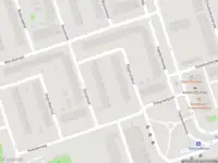 Ambulance met grote spoed naar de Akerwateringstraat in Amsterdam