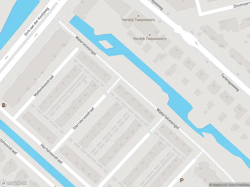 Ambulance met grote spoed naar de Waterleliesingel in Rotterdam