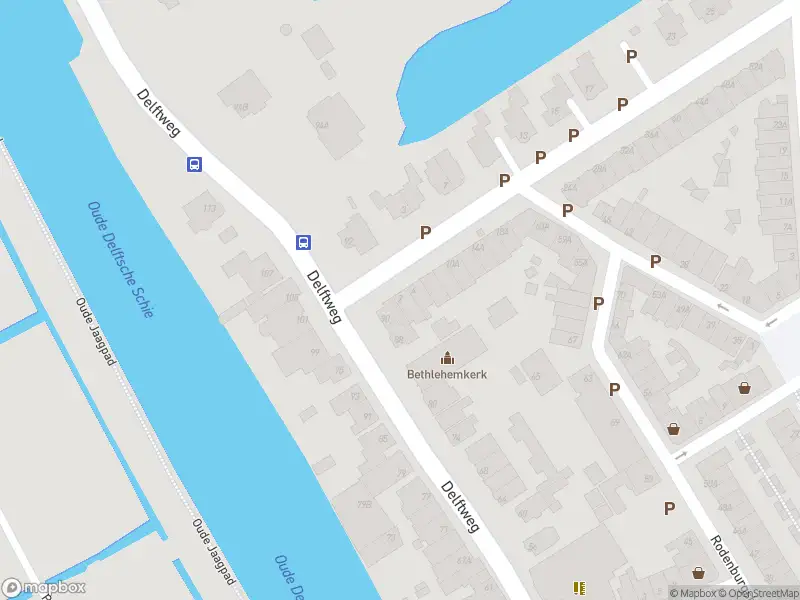 Ambulance met grote spoed naar de Schielaan in Rotterdam