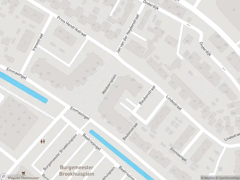 Ambulance met gepaste spoed naar de Emmasingel in Hendrik-Ido-Ambacht