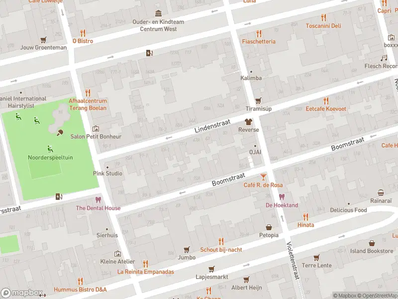 Ambulance met grote spoed naar de Lindenstraat in Amsterdam