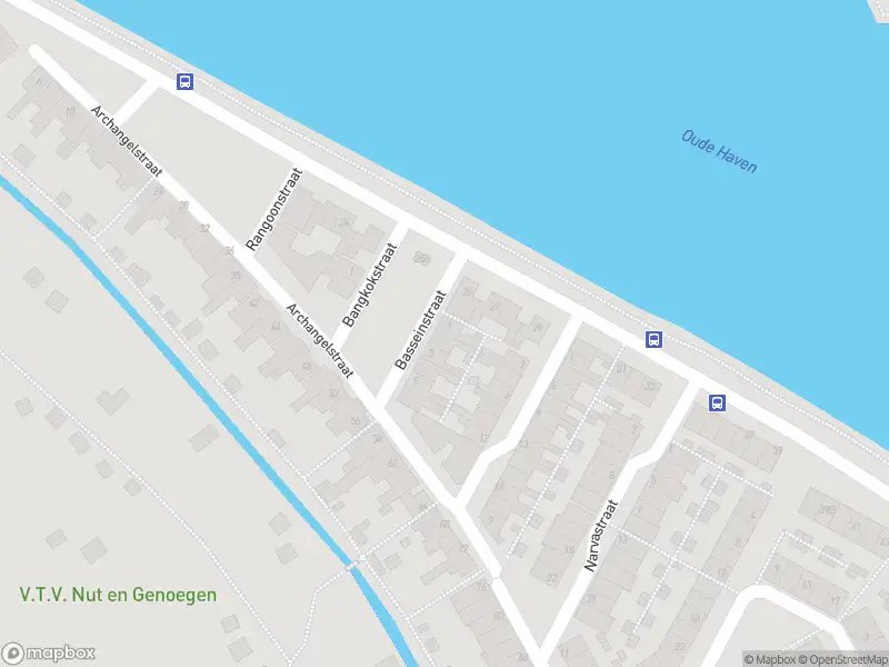 Ambulance met grote spoed naar de Basseinstraat in Zaandam