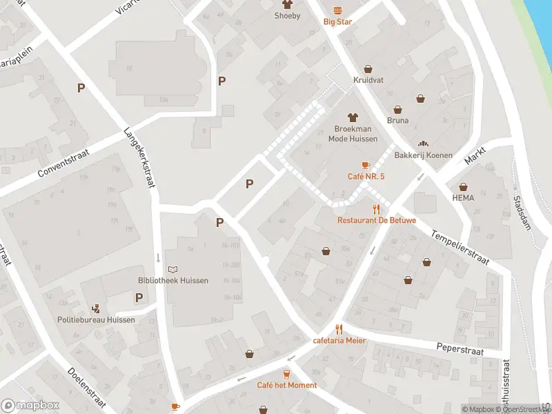 Brandweer met grote spoed naar de Raadhuisplein in Huissen vanwege voertuigbrand