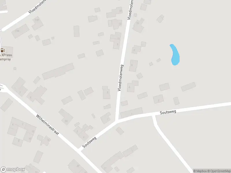 Ambulance met grote spoed naar de Vloedmolenweg in Stramproy