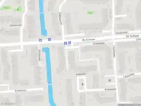 Ambulance met grote spoed naar de Krekelveen in Spijkenisse