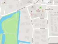 Ambulance met grote spoed naar de Dennenlaan in Dordrecht