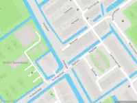 Ambulance met grote spoed naar de Winterpad in Delft