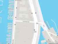 Ambulance met grote spoed naar de Leliendaalstraat in Amsterdam