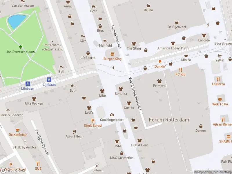 Ambulance met gepaste spoed naar de Lijnbaan in Rotterdam