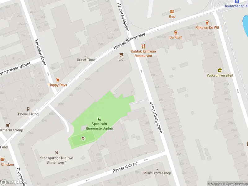 Ambulance met grote spoed naar de Schonebergerweg in Rotterdam