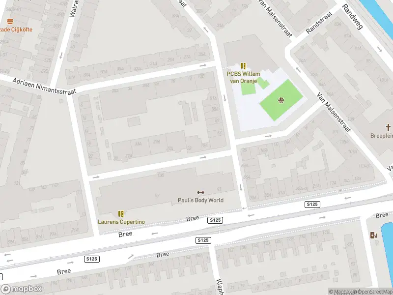 Ambulance met grote spoed naar de Janne Bouwensstraat in Rotterdam