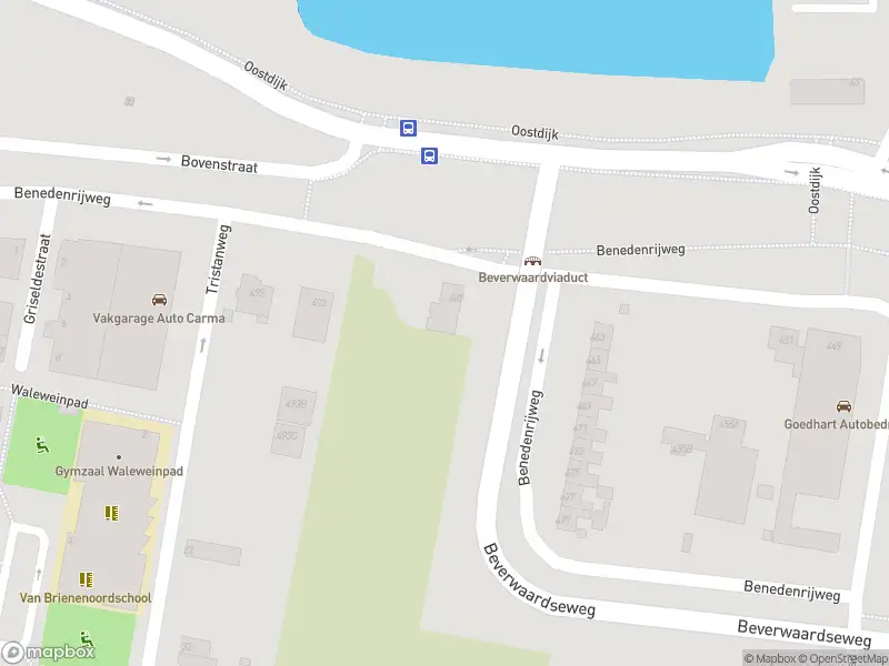 Ambulance naar de Benedenrijweg in Rotterdam