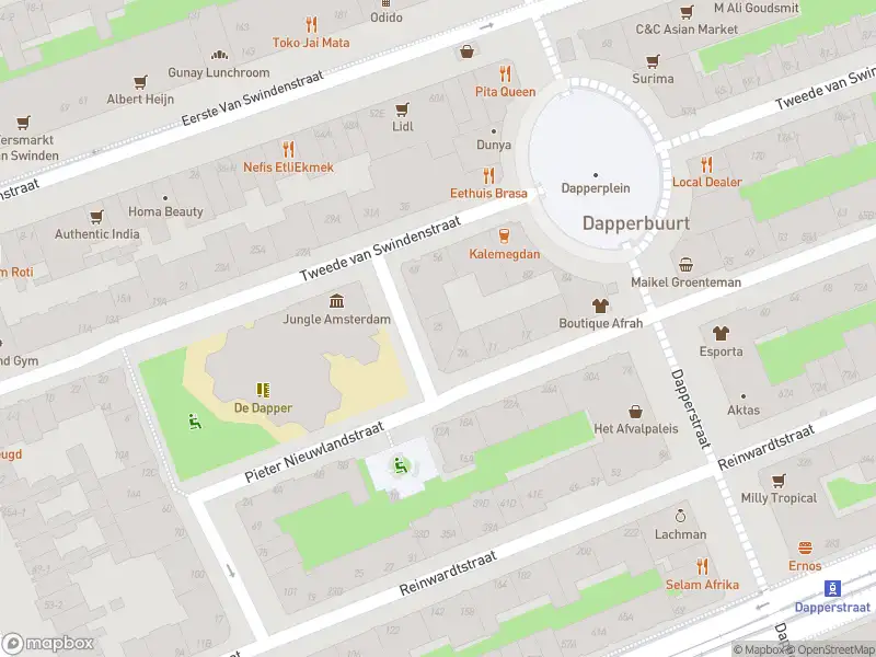 Ambulance met gepaste spoed naar de Johanna Westerdijkstraat in Amsterdam