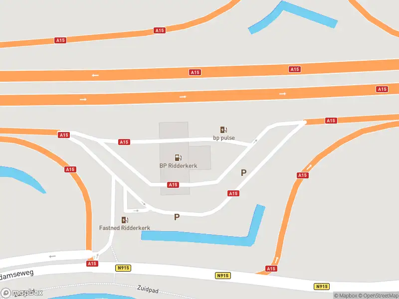 Ambulance met gepaste spoed naar de Rijksweg 15 in Ridderkerk