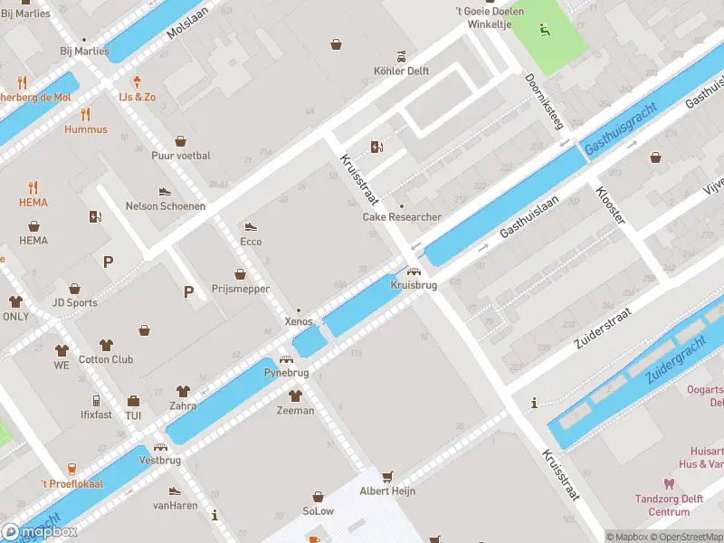 Ambulance met gepaste spoed naar de Gasthuislaan in Delft